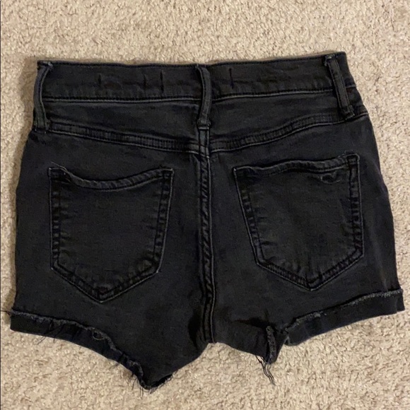 Hollister shorts - Picture 2 of 2